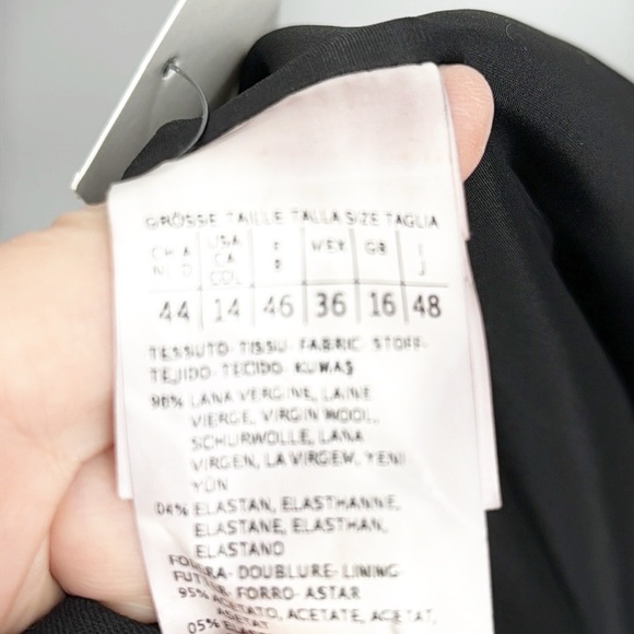 MaxMara Virgin Wool Two Button Blazer Size 14 Black Classic timeless - Picture 12 of 14